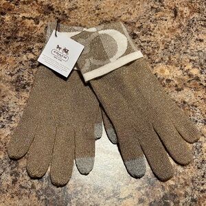 Coach gloves